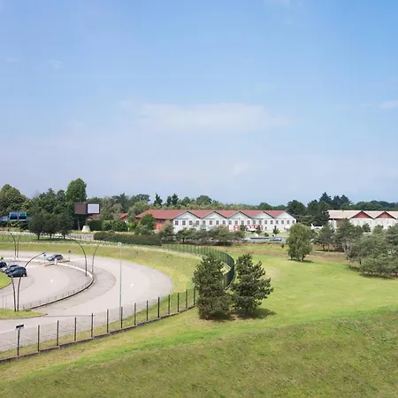 Sheraton Milan Malpensa Airport & Conference Centre Hotel 4*