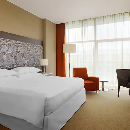 Sheraton Milan Malpensa Airport & Conference Centre Hotel Ferno