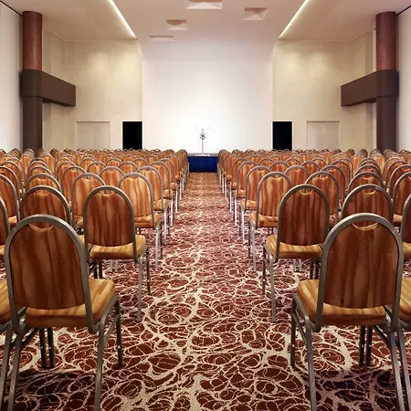 Sheraton Milan Malpensa Airport & Conference Centre Hotel 4*