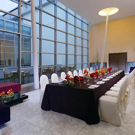 Отель Sheraton Milan Malpensa Airport & Conference Centre