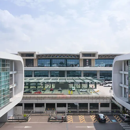 Sheraton Milan Malpensa Airport & Conference Centre Hotel